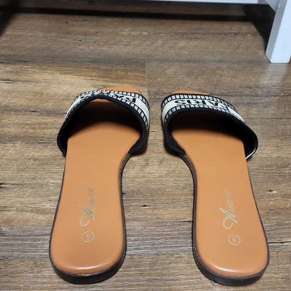 Athlefit Paris Slide Sandals with Black and Tan Straps Size 9 - Picture 3 of 7